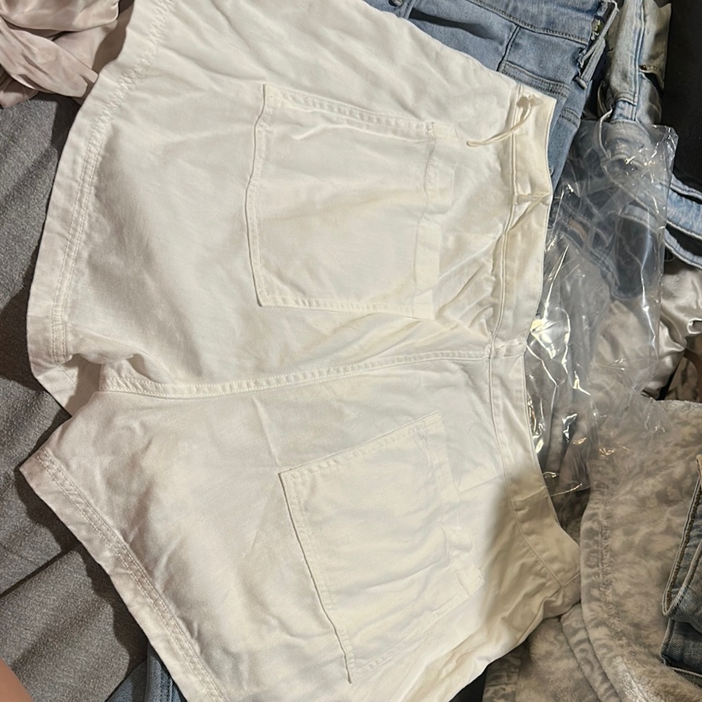 Universal Thread shorts - Picture 3 of 3